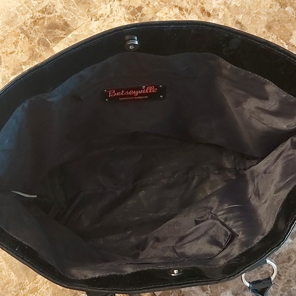 Betseyville by Betsey Johnson tote, GUC - Picture 3 of 7